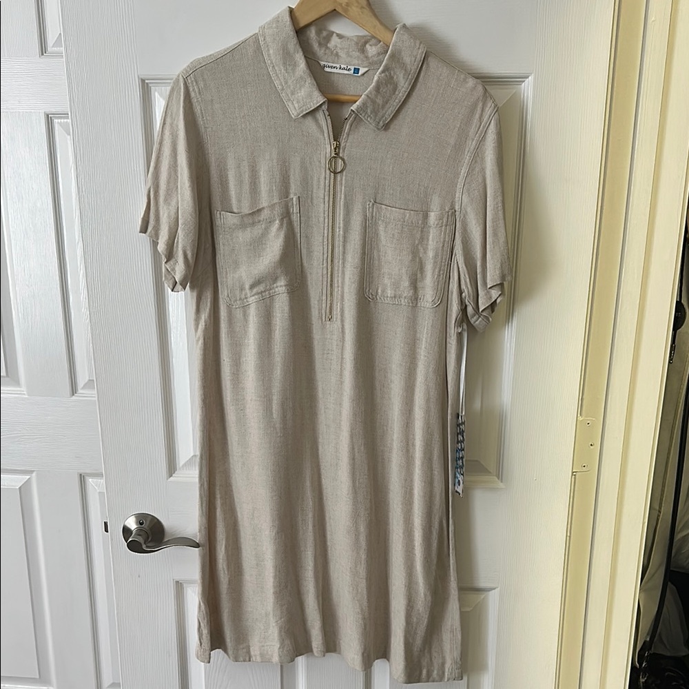 NWT Beige Short Sleeve Zip-Up Dress
